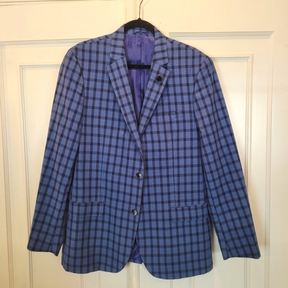 Blazer - Picture 1 of 4